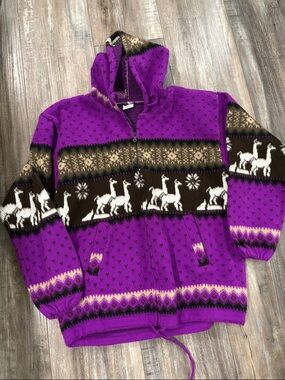 Andes Artesania Made in Purple Llama Ecuador Sweater Hooded